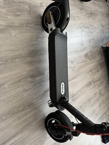 legendarni automobili 1: Električni trotinet Xiaomi Pro – snažan i praktičan gradski prevoz - — 1