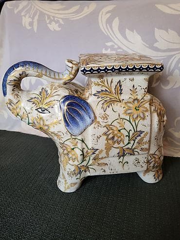 otkup antikviteta: Porcelanski nov slon,stalak za saksiju,rucno oslikan iz 70,80ih.god — 10