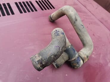 univerzalni termostat za auto: Termostat sa crevima Lada 2121 Niva br.3. Polovno, očuvano. Skinuto sa — 5