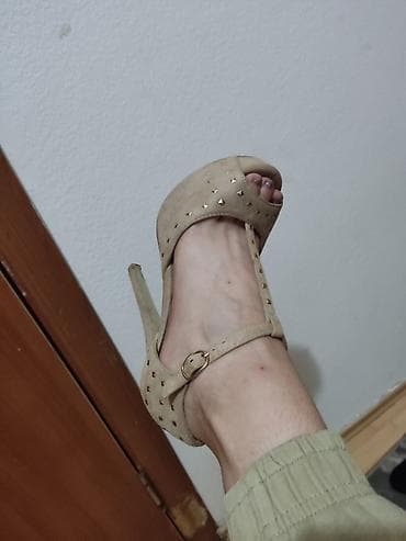 lusso obuca proizvodjac: Bež ženske sandale na štiklu sa platformom - Model: T-strap (remen — 3