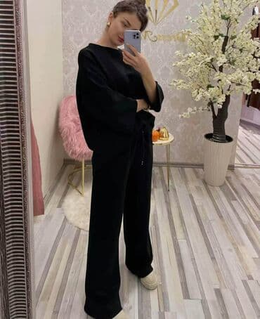 kompleti za žene: Kompleti
Cena 3600
Uni vel.
V30 — 3