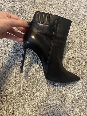 djak zenske cipele: Crne ženske kožne gležnjače sa visokom potpeticom - Materijal: glatka — 3