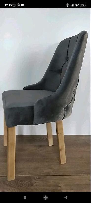 stilski stolovi za trpezariju: Tapacirana stolica sa dugmićima (chesterfield stil) - Presvlaka: meki — 6