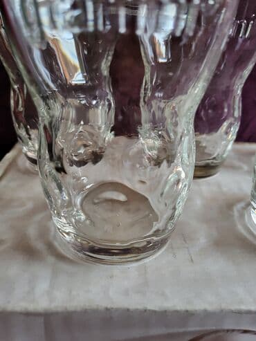 case za crno vino: Case nove Granini nemacke,univerzalne. Komada 6 — 2