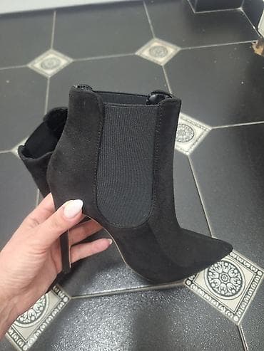 metro ženske tašne: Polu cizmice br 39, bukvalno nove. prelepe, odlicno izgledaju na — 5