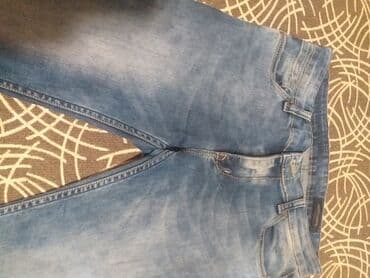 Swimsuits: Montobene farmerice obucene samo dva tri puta placene 3800 kao nove su — 3