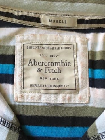 sweatshirt h m: Polo majca Abercrombie Fitch, odlična. Dužina majce je 67cm napred i — 2