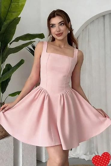 mini melissa: Mini haljina sa kvadratnim izrezom i širokim bretelama. Struk je lepo — 1