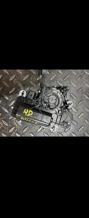 gedora za lambda sondu: VW TIGUAN 16-21 MOTOR ELEKTRO GEPEK 3G0827887 | Audi vagen delovi — 1