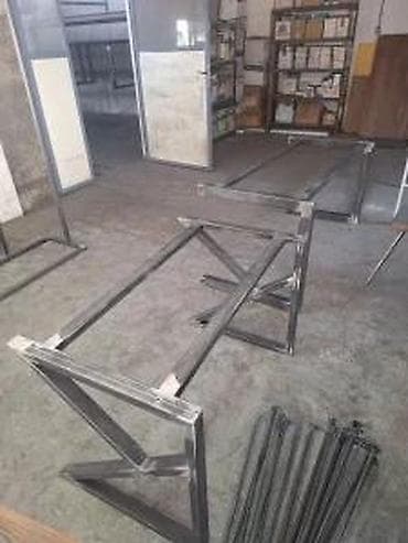 stoni podmetaci: JAKI RADNI STOLOVI X667 | — 2