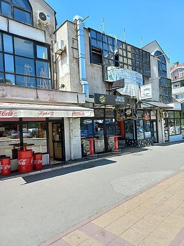 stil r nekretnine: Izdaje se lokal – poslovni prostor sa staklenim izlozima u pasažu — 3