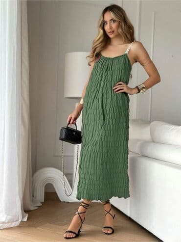 smaragdno zelena haljina: Oversize, Na bretele — 4