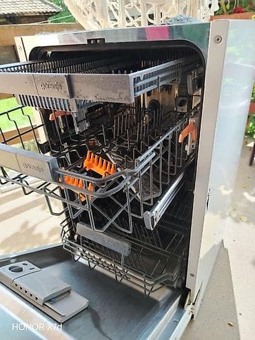 bufer za auto: Ugradna mašina za pranje sudova Gorenje SmartFlex - Potpuno ugradni — 3