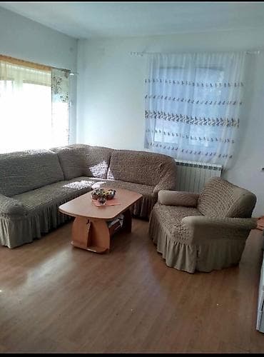 postava za haljine: Universalne navlake za ugaone garniture i fotelju - Elastične — 3