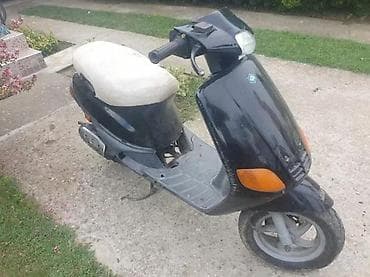 PIAGGIO ZIP | Na prodaju u delovima skuter . Nema papire . 50cc.   — 3