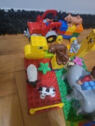pocepane farmerke za devojcice: Na prodaju Lego duplo set — 14