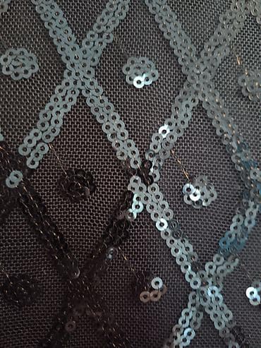 wikiki haljine: Obucena jedbom Elegantna crna koktel/večernja haljina sa šljokicama - — 3