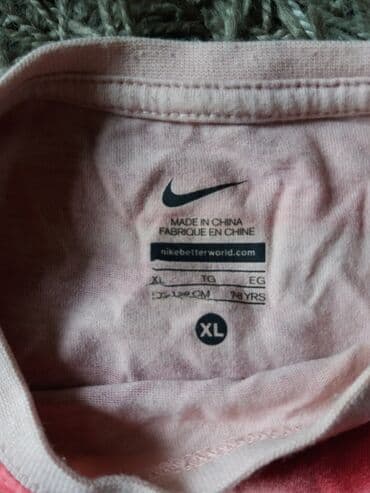 prodaja patika nike: Nike decija majica vel7-8 manji model — 2