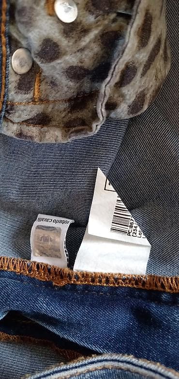 Pantalone, Farmerke, Šortsevi: Roberto Cavalli farmerke – model sa uskim nogavicama - Brend: Roberto — 6