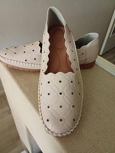 elegantne ženske cipele: Nove Kožne ženske mokasine 39,5 broj. Unutrašnje gazište 25, 3cm — 3