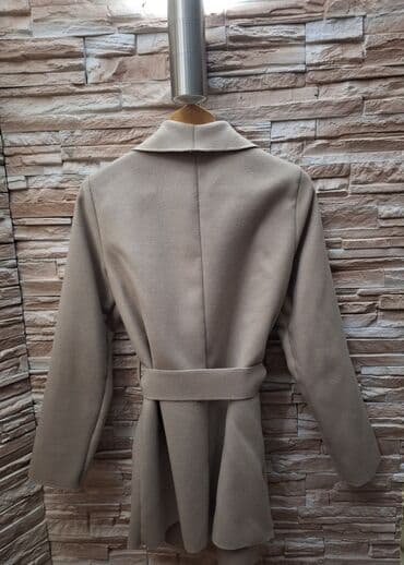 prolecne jakne zenske reserved: Ženski kaput sa kaišem, bež/taup nijansa. - Kroj: wrap stil sa — 2