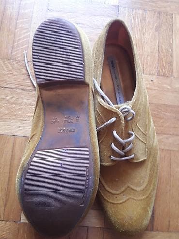 stefano cipele: Zenske cipele oker boje materijal kao plis sa sjajem, peta 2cm. par — 2