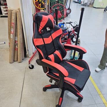 robot stolovi i stolice: 09. Gejmerska stolica 10499 din Opremljen je ergonomskim dizajnom i — 2