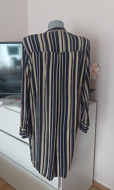 bts haljine: Ženska košulja-haljina na pruge - Model: duga košulja/haljina sa — 3