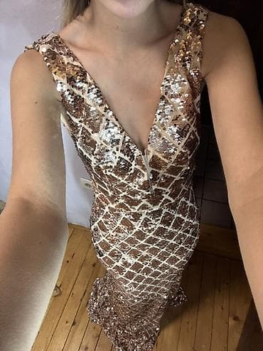 zara sandale na stiklu: Elegantna večernja haljina sa šljokicama - Model: duga — 4