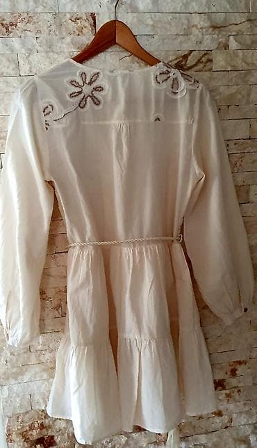 Sakoi: Boho haljina od laganog platna u krem/bež boji. - Kroj: midi dužina — 2