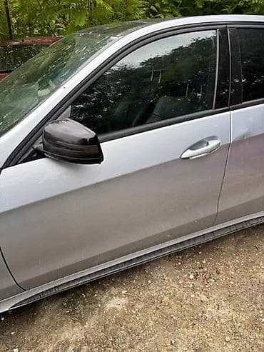 isparivac za plin: AMG PRAGOVI ZA MERCEDES BENZ E KLASA, E 200, E 220 . OD 2013. DO — 2