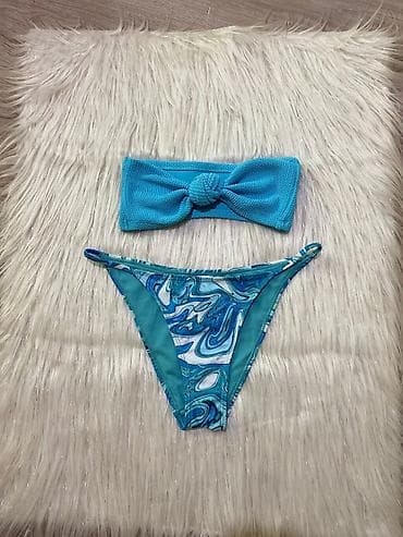 🔥 PRESLATKOOO kupaći TOP 

Velicina S primark 
Cena 1.800 din🟨🟨 — 2