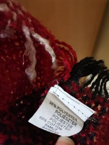 zenski ponco: Pelerina/ pončo Malo nošen. Veličina univerzalna. Teško se meri, ali — 2