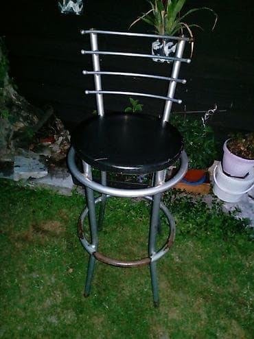 Barske stolice 4komada cena po komadu je 15 at lalafo.rs Barske stolice 4komada cena po komadu je 15