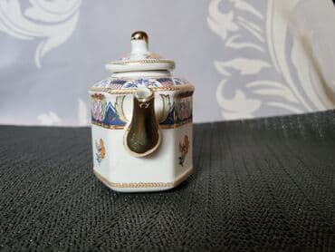 posuda za puter: Bokalcic vintaz,porcelanski za ukras ili mleko. Bokalcic je — 4