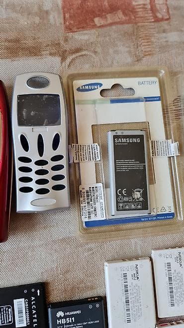 stoni: Veliki lot starih baterija za mobilne telefone + maskice/kućišta za — 8