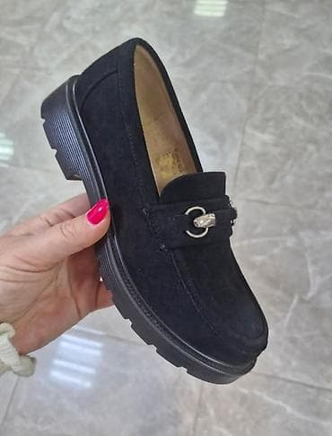 obuca paar nova kolekcija: Ženske cipele od brušene kože Velicine od 36 do 42 🛒 3,100 - — 4