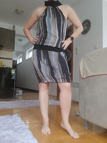 mindjuse sa krsticem: Haljina bez rukava sa prugama - Model: midi dužina, blago balon kroj — 3
