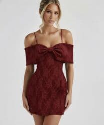 maya deluxe haljine: 3250
Si — 3