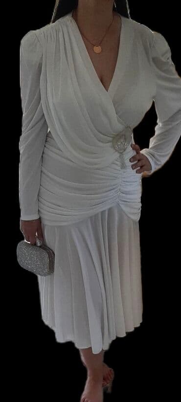 square haljine: Elegantna bela midi haljina - Model: midi dužina, plisirana suknja — 2