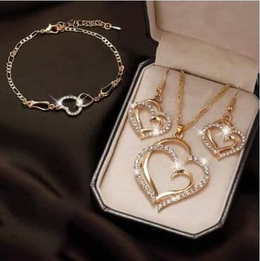 jimmy choo set: Cena: 1600 din — 1