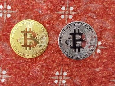 pepa pig igracke: BITCOIN suvenir novcic — 1