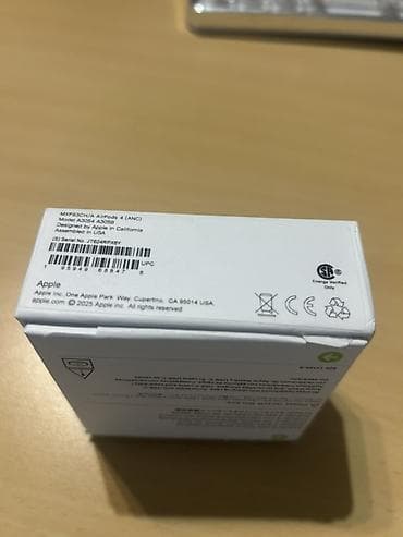 polovni mac racunari: Bežične slušalice sa kutijom za punjenje – AirPods 4 (ANC) - Model — 4