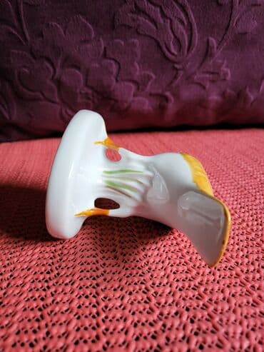 set porcelanski: Figura nova porcelanska 70te. Visina. 7cm. Duzina. 11,5cm — 10