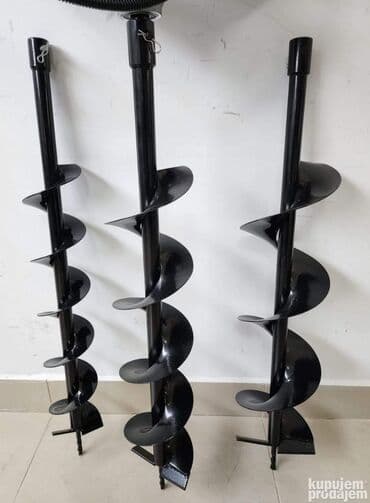 za busenje rupa na kaisu: Prodajem nov i kvalitetan benzinski bušač rupa. Snaga: 52 CC Model — 7