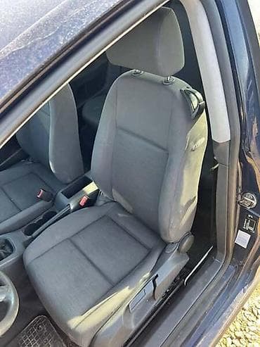 auto sa 6 sedista: SEDIŠTA ZA VOLKSWAGEN GOLF 5 | Sedišta za VW Golf 5, 1.6 benzin — 1