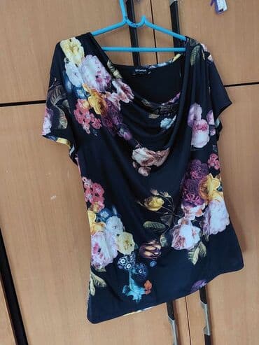 pull and bear suknje: Promiss majica Naznacena vel Xl Po grudi 56-66 Duzina 75 Saten svila — 2