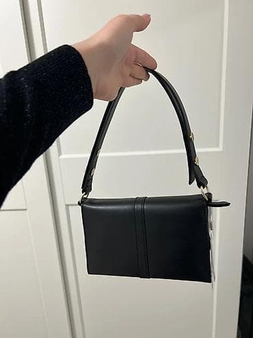 mali rančevi: Elegantna crna mini Tommy Hillfiger torba - Materijal: koza - Boja — 3