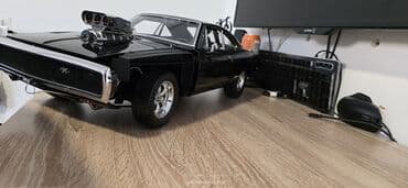 only fools and horses online sa prevodom: Crni model automobila Dodge Charger iz 1969. godine, poznat po svom — 3