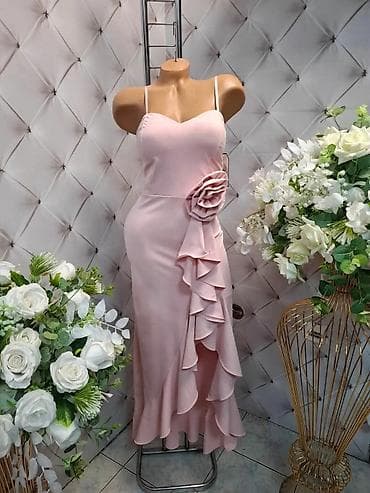 deichmann sandale sa stiklom: Elegantna ženska haljina – midi/maksi dužina, na bretele, sa srcolikim — 3